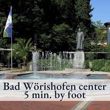 Hallo!-apartment 8: Cozy City Center With Sunny Balcony Apartment