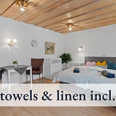 Sehr Gemuetliche Ferienwohnung In Bester Lage Mit Grossem Sonnenbalkon L Innenstadtnaehe L 1 Minute Zum Bahnhof L Kueche L Tv L Free-wlan L Willkommen Im Hallo!-apartment 8 Lägenhet *