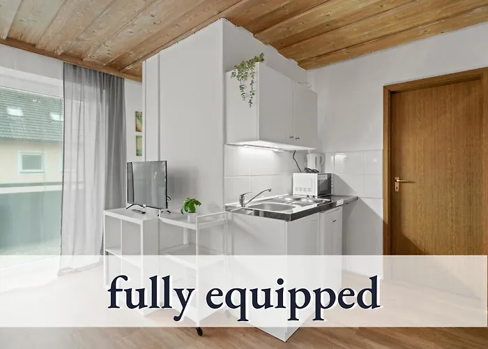 Sehr Gemütliche Ferienwohnung In Bester Lage Mit Großem Sonnenbalkon L Innenstadtnähe L 1 Minute Zum Bahnhof L Küche L Tv L Free-wlan L Willkommen Im Hallo!-apartment 8 *